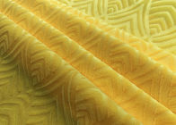 Tissu micro de velours de modèle de relief par polyester 100% du doux 210GSM pour le textile à la maison - jaune