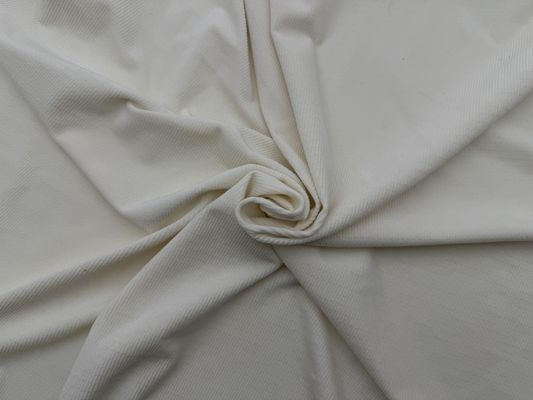 Découvrez le confort et la durabilité du tissu de velours élastique pour vos vêtements