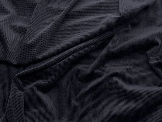 Tissu en polyester micro-élastique et velouté, parfait pour les robes